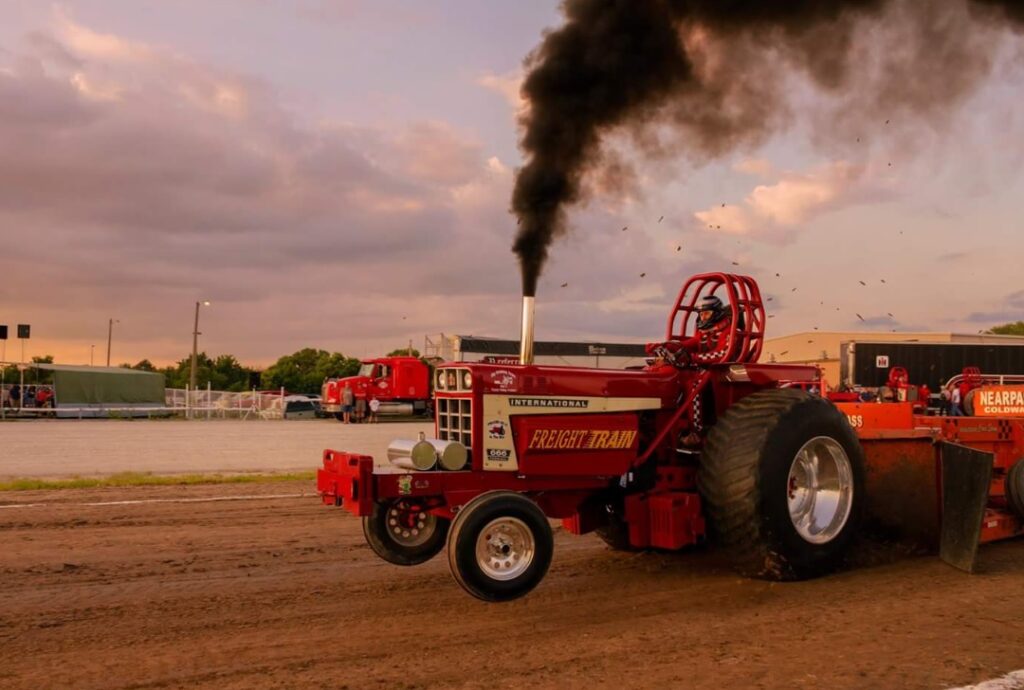 Tractor Pull 1024x690
